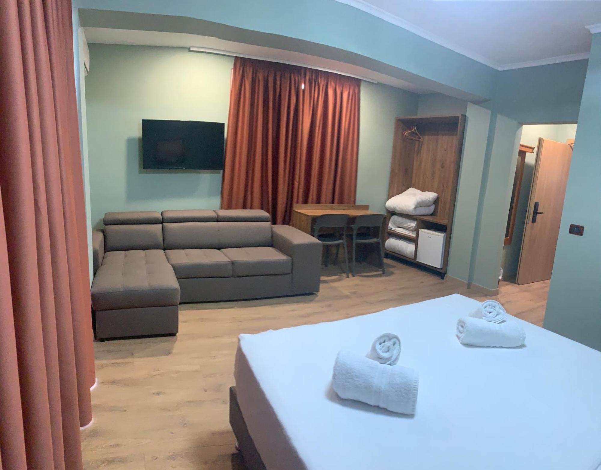 Hotel Dodona Sarandë Exterior foto
