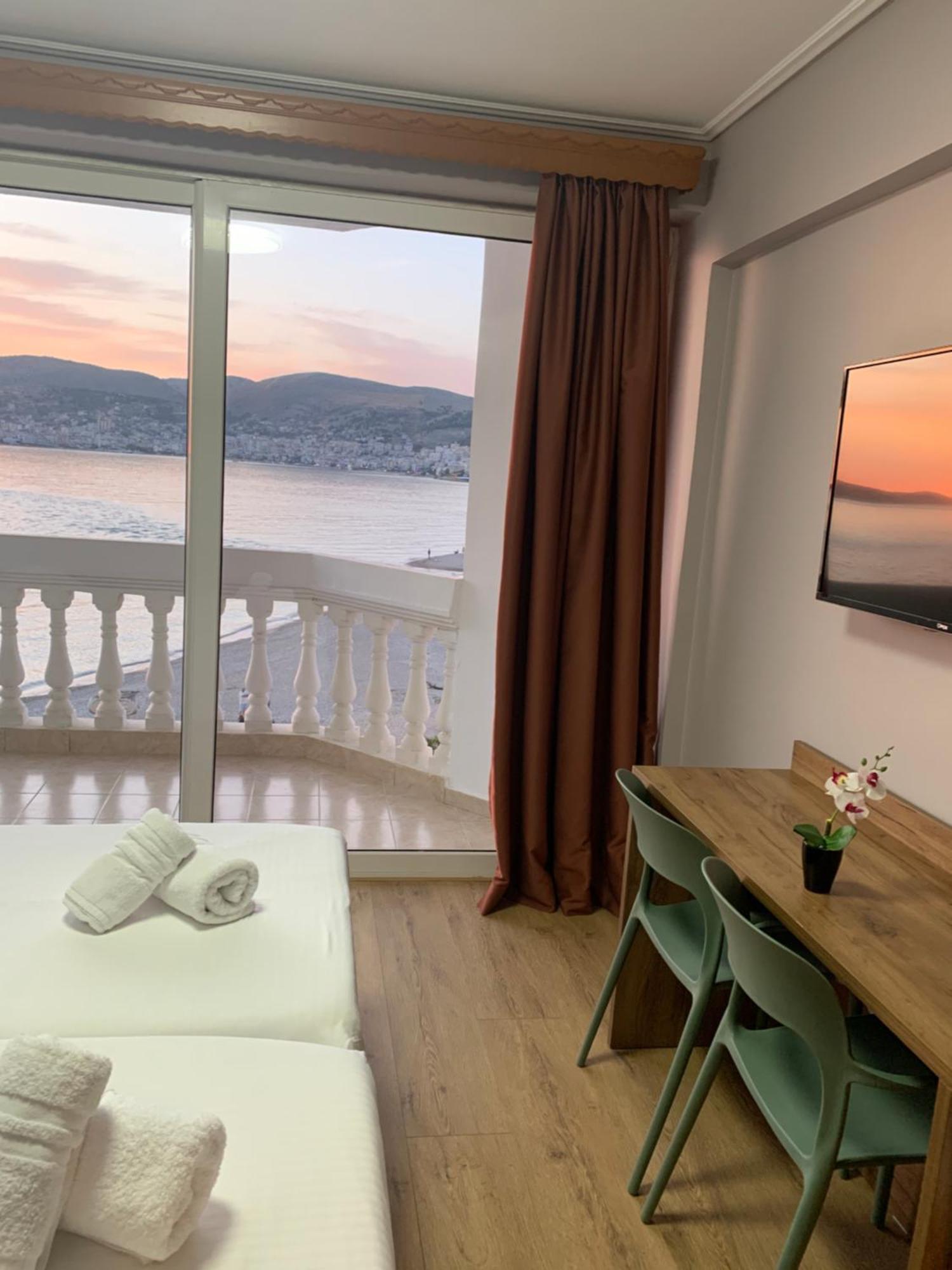 Hotel Dodona Sarandë Exterior foto