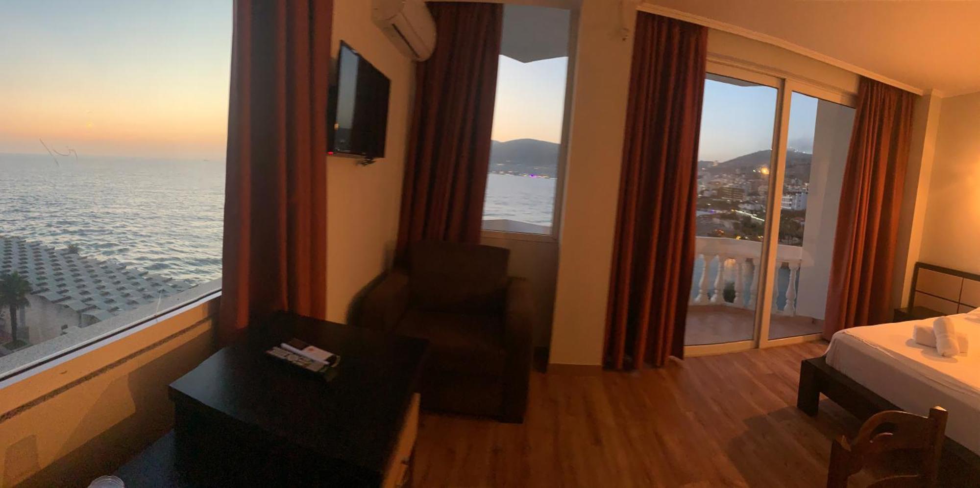 Hotel Dodona Sarandë Exterior foto