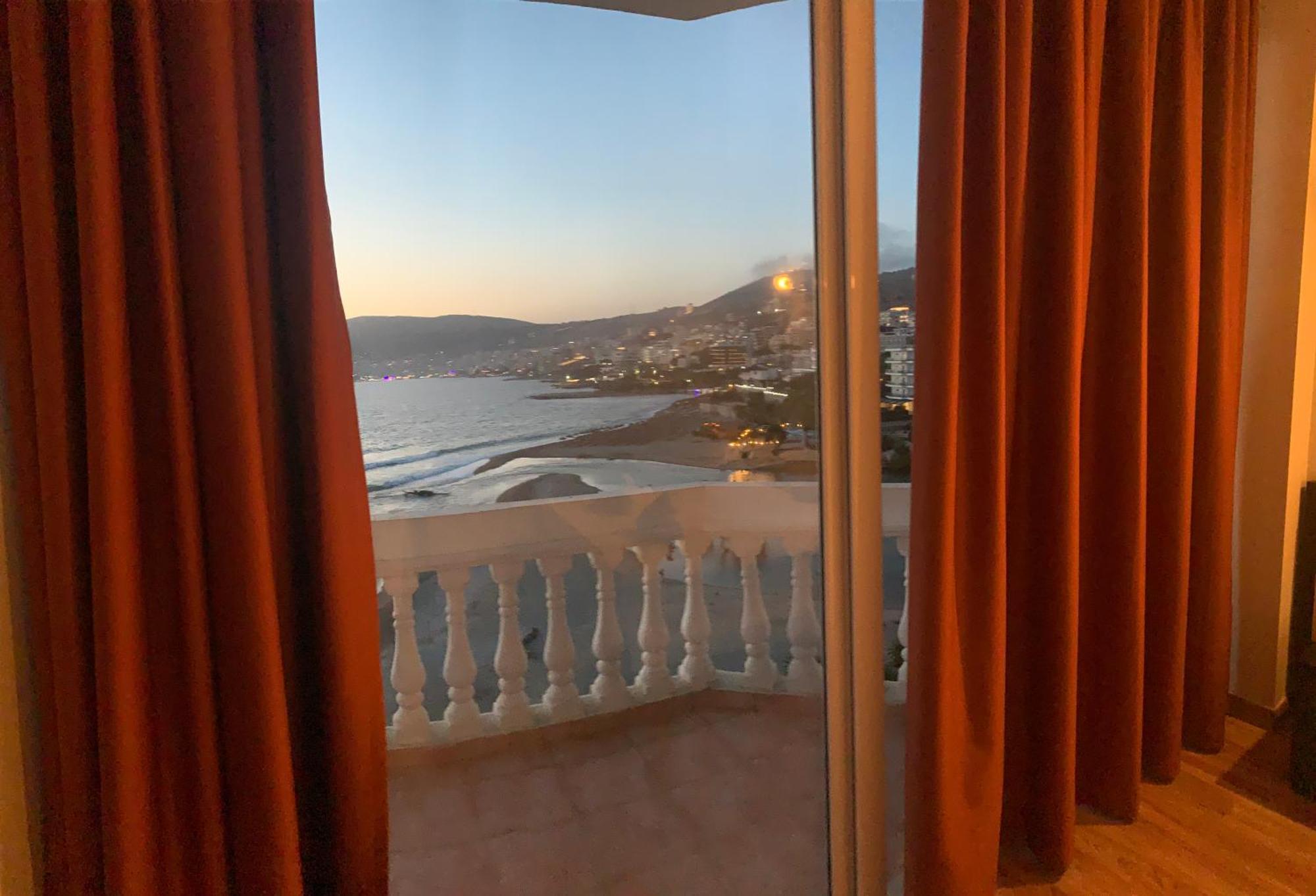 Hotel Dodona Sarandë Exterior foto
