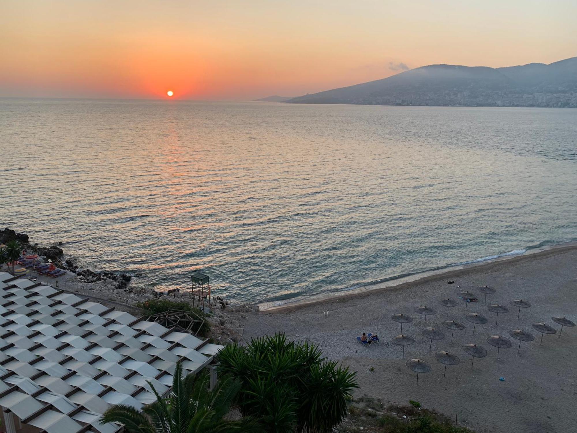 Hotel Dodona Sarandë Exterior foto